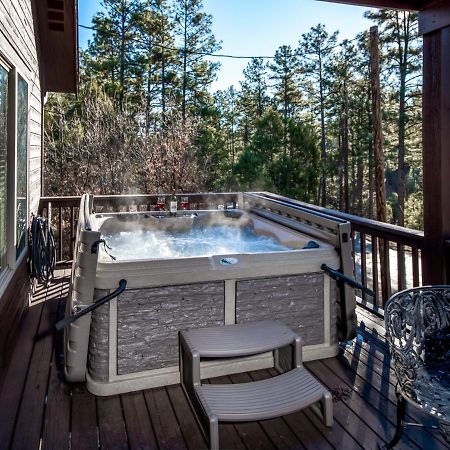 Fifth Dimension, 2 Bedrooms, Wifi, Hot Tub, Game Table, Grill, Sleeps 4 Руидозо Экстерьер фото