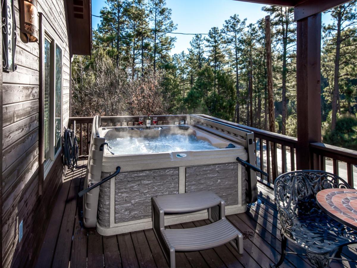 Fifth Dimension, 2 Bedrooms, Wifi, Hot Tub, Game Table, Grill, Sleeps 4 Руидозо Экстерьер фото